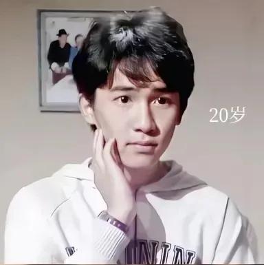 梁朝伟20岁的时候是又萌又嫩，真正可以称得上“帅”的是30岁-40岁，50岁开始