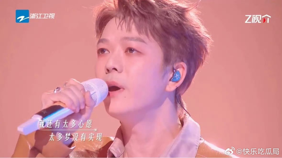 王栎鑫姚晓棠一个人想着一个人 谁能躲过姚晓棠的深情演唱，褪去刻意煽情，只用干净纯