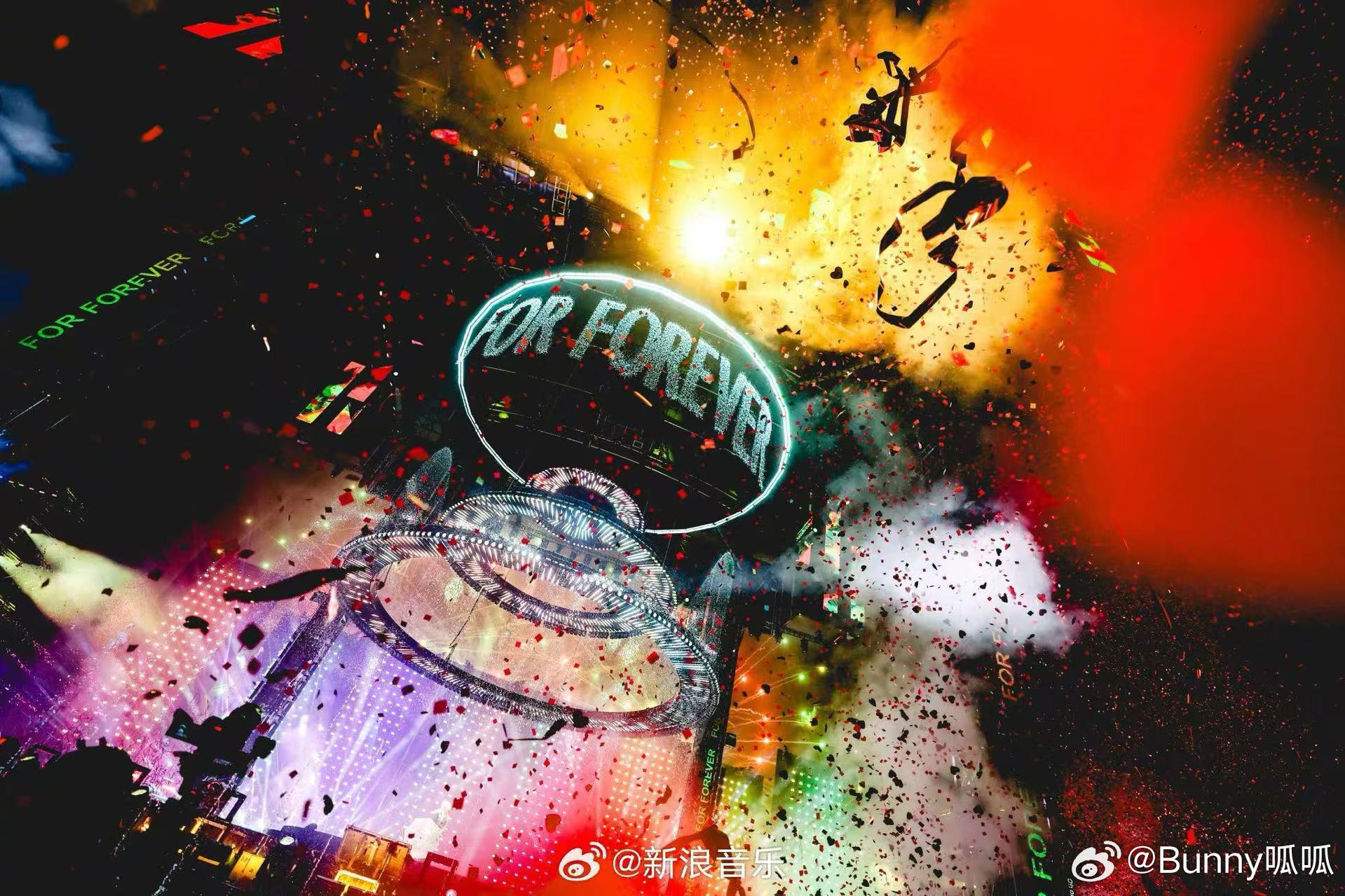华晨宇火星演唱会口碑 火星更像一个专属乐园，不只是单纯听歌，是台上和台下双向的共