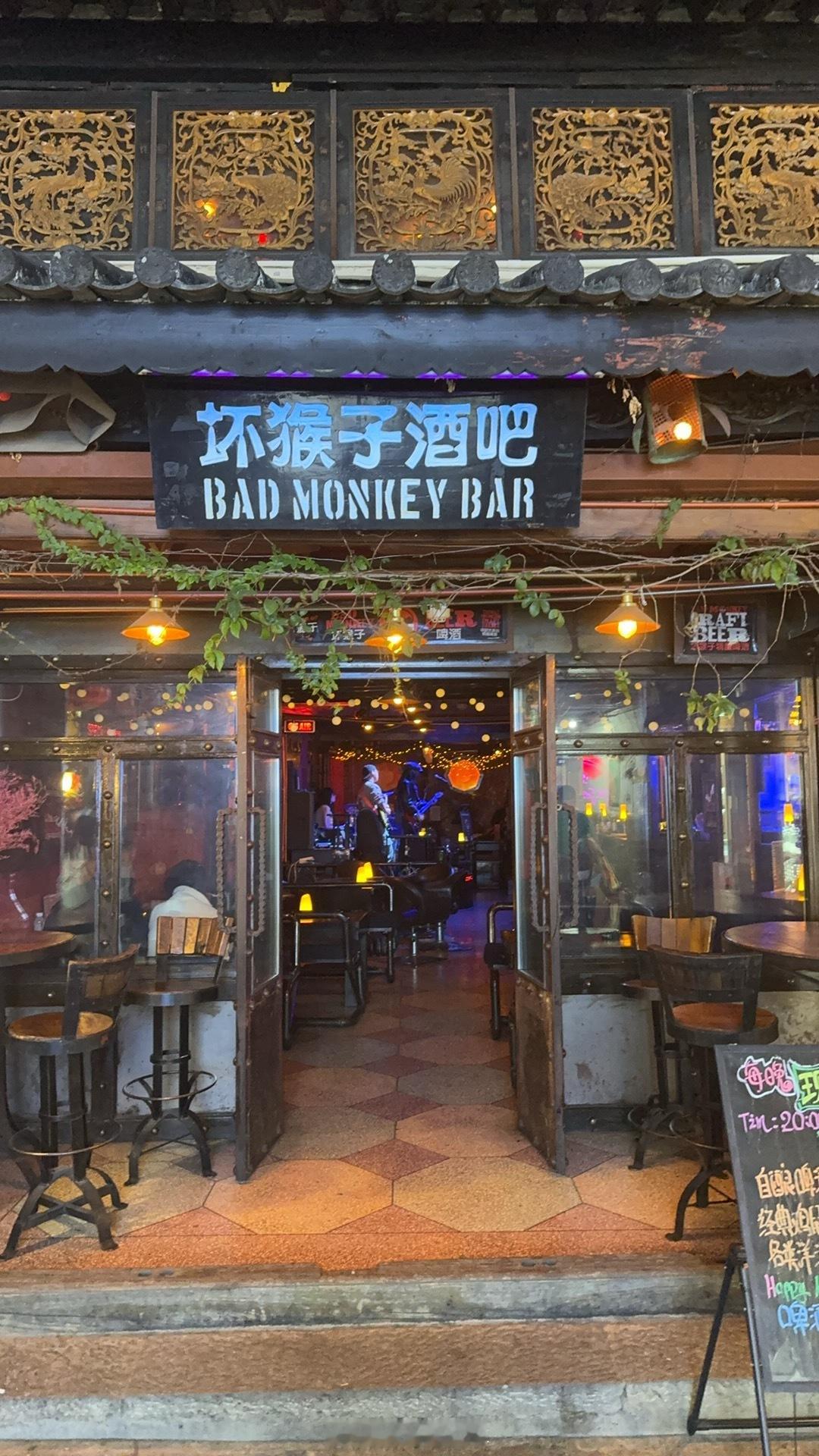 来大理的第四天了，整个人说话都慢了，今天开始健身[嘻嘻]风有点大  ​​​