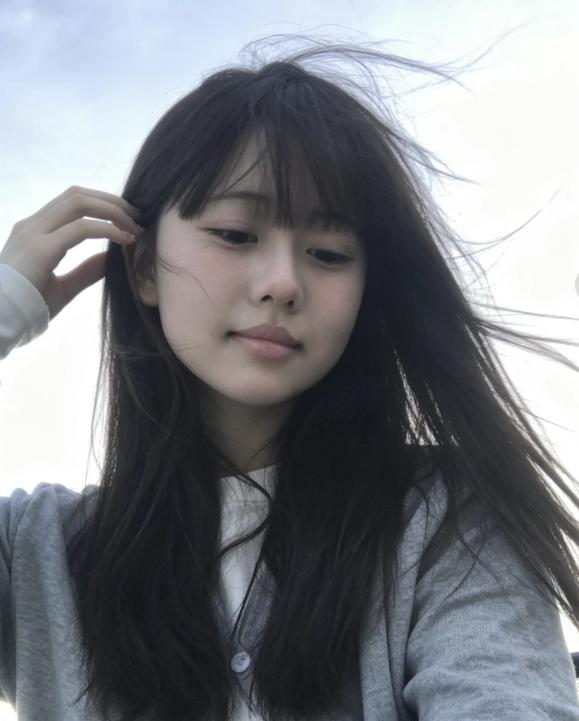 大家没事先看看评论，确实搞笑[我想静静][我想静静][撒花]，每天晚上看一看，生