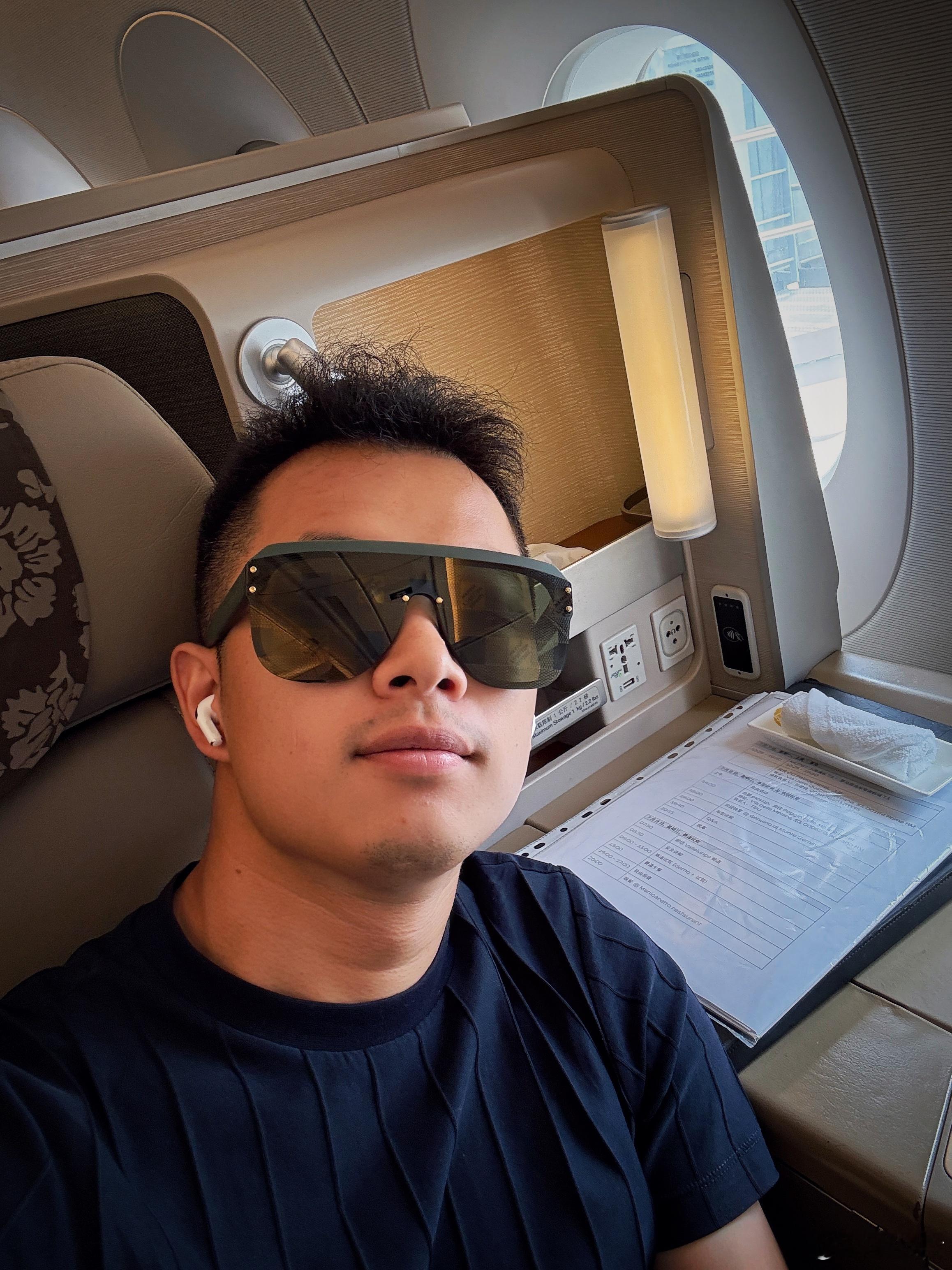 准备起飞，飞行时间11个小时✈️。接下来三周可能要飞三趟欧洲，分别有新款的Hyp