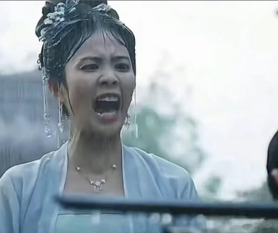 白鹿莫离走势白鹿路人缘白鹿演技 笑得，说白鹿演技出圈，确实出圈感谢白鹿和张凌赫助