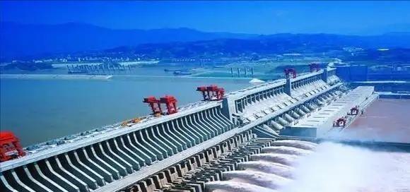 为什么美国不敢炸三峡大坝？不夸张的说，只要美国人想活着，就不敢对三峡大坝下手。