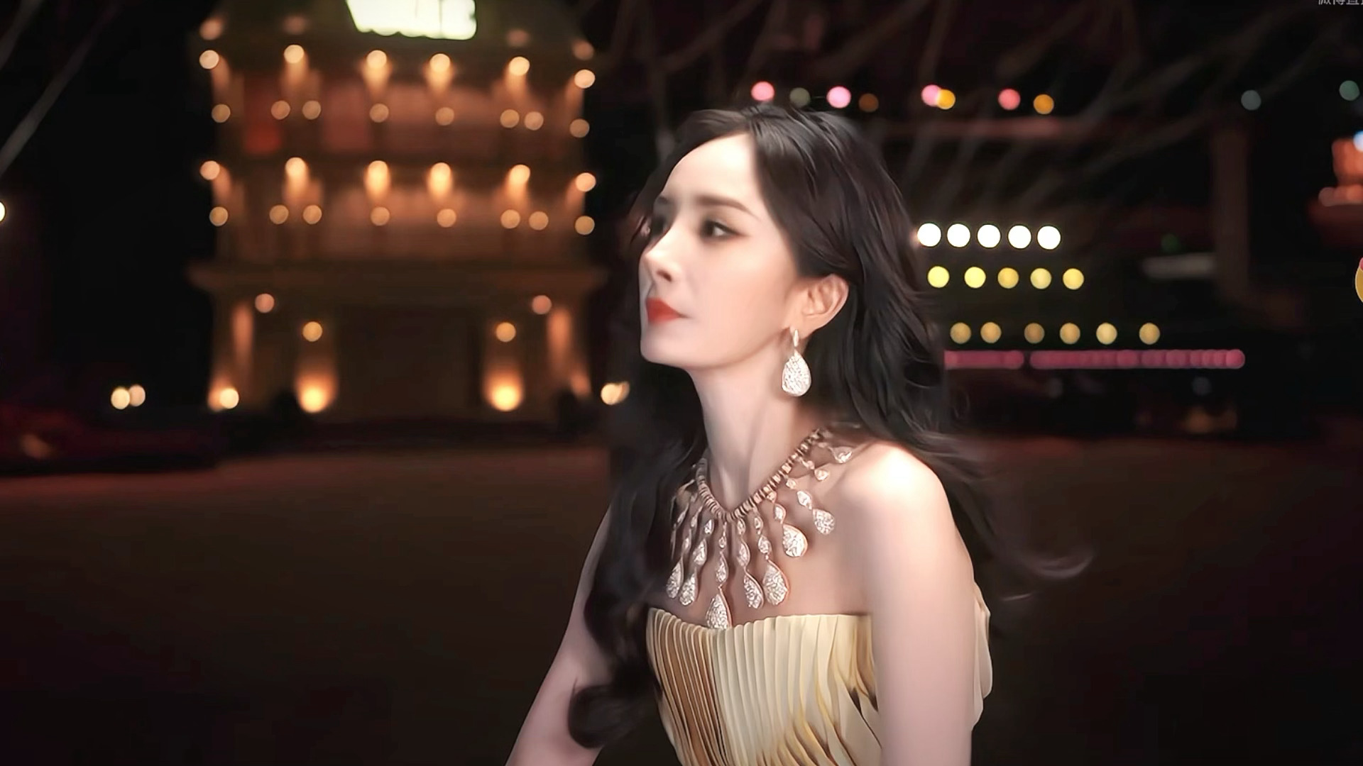 幂幂完美的飞吻开场 Golden hour 💋VOGUE盛典红毯 ​​​