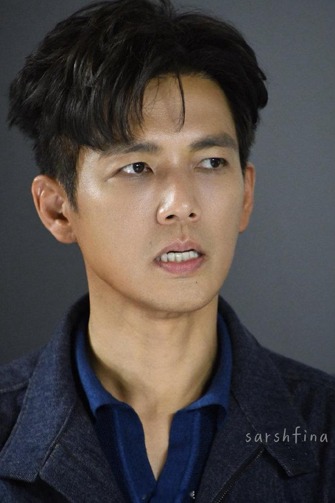 钟汉良扛剧的长尾效应 钟汉良凭纪封再证扛剧实力，《蜜语纪》热度断层，十年前就稳居