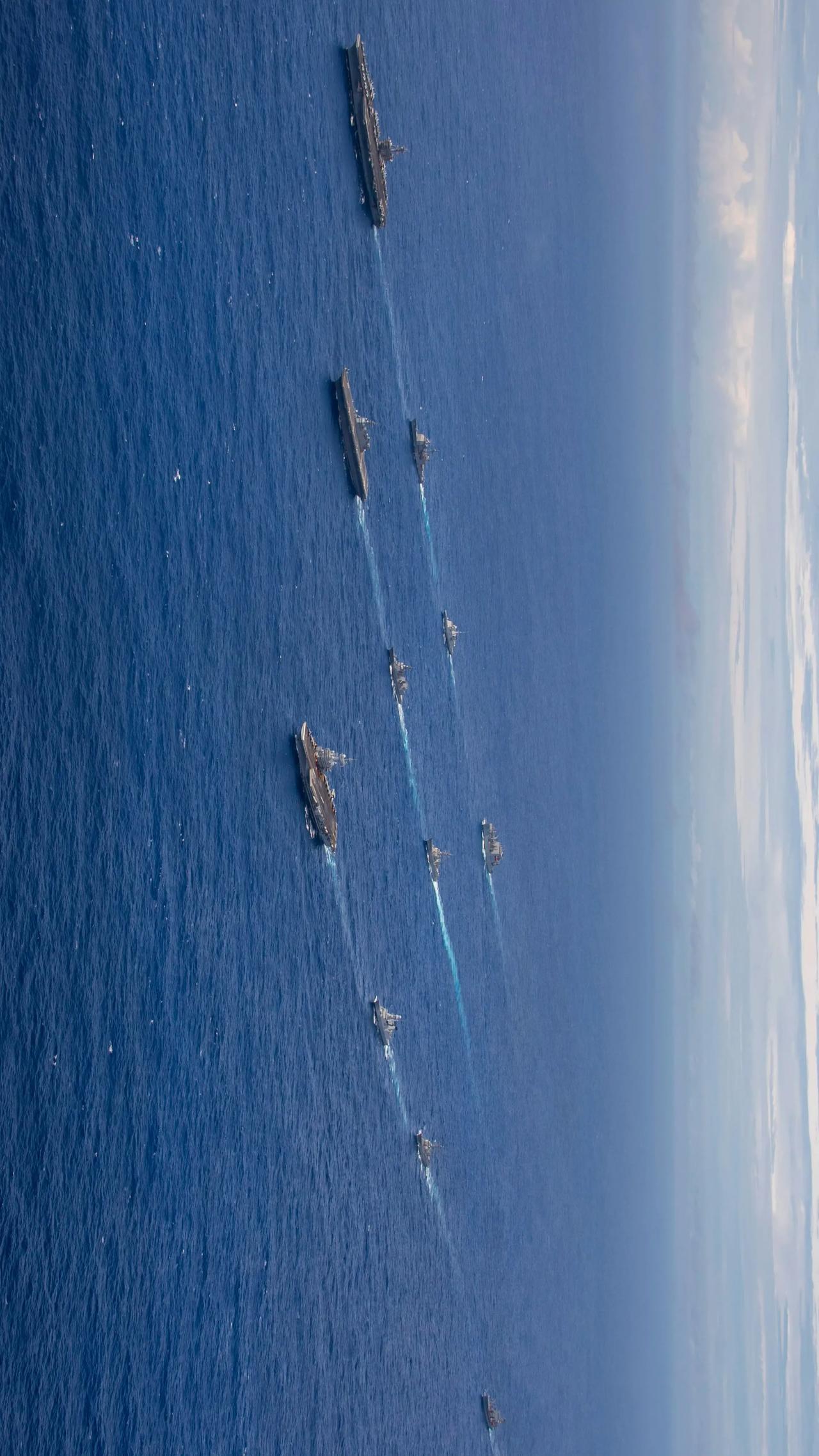 美日法三国海军在菲律宾海搞出大动静，“太平洋斯特勒2025”军演让“卡尔文森”号