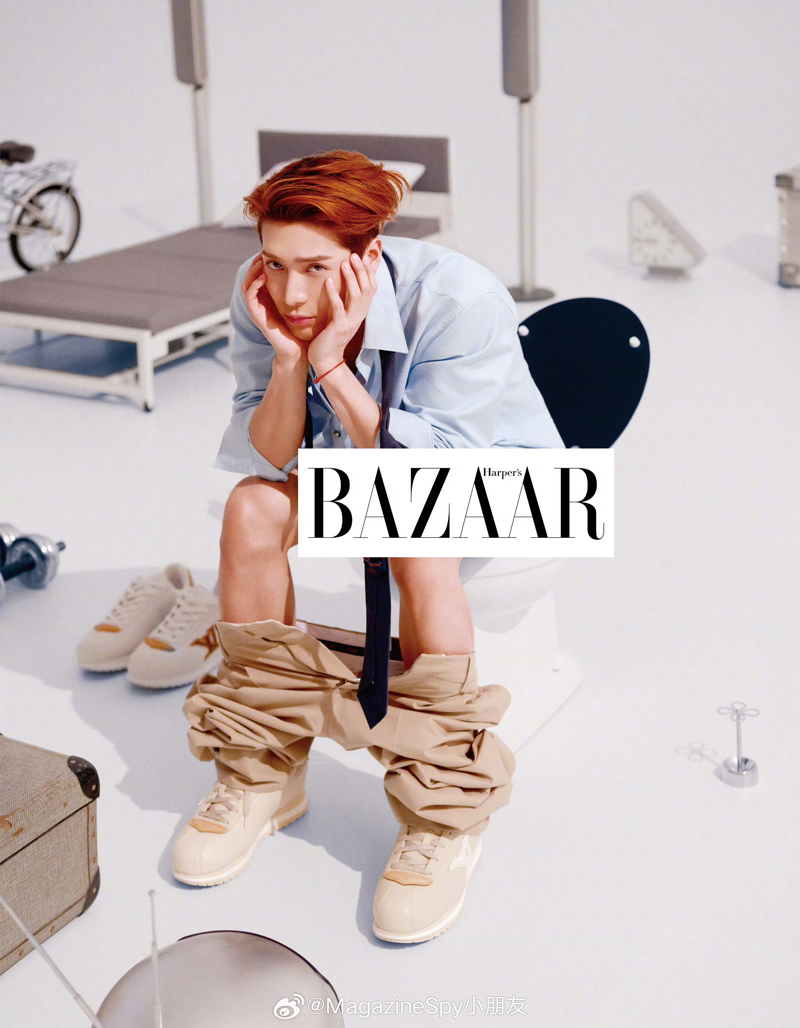 《时尚芭莎Harper's BAZAAR》中国版2026年7月刊封面：王嘉尔携手