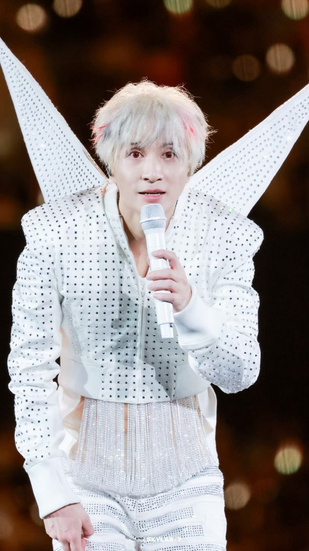 薛之谦演唱会promax版舞台 从“天外来物”到“万兽之王”，薛之谦的舞台一直在