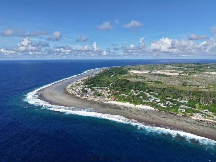 瑙鲁改名字了。

外文名从Nauru改成了Naoero。联合国官网上已经换了，英