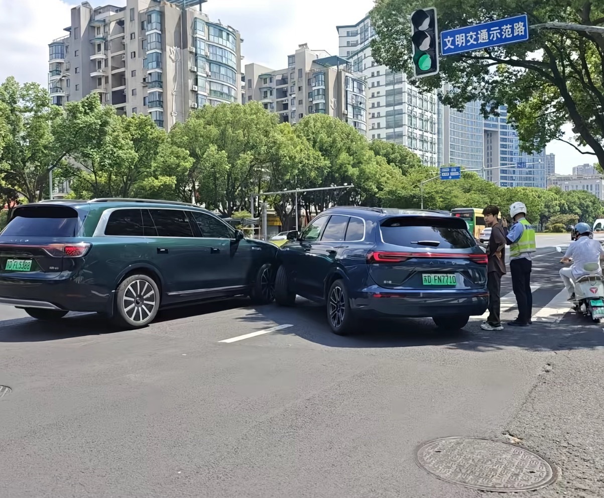 这么巧？ ​​​