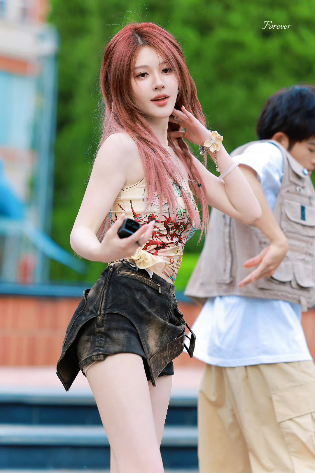 啊啊啊啊啊啊我的天，这完全是女王！跪倒在女王脚下！ ​​​
