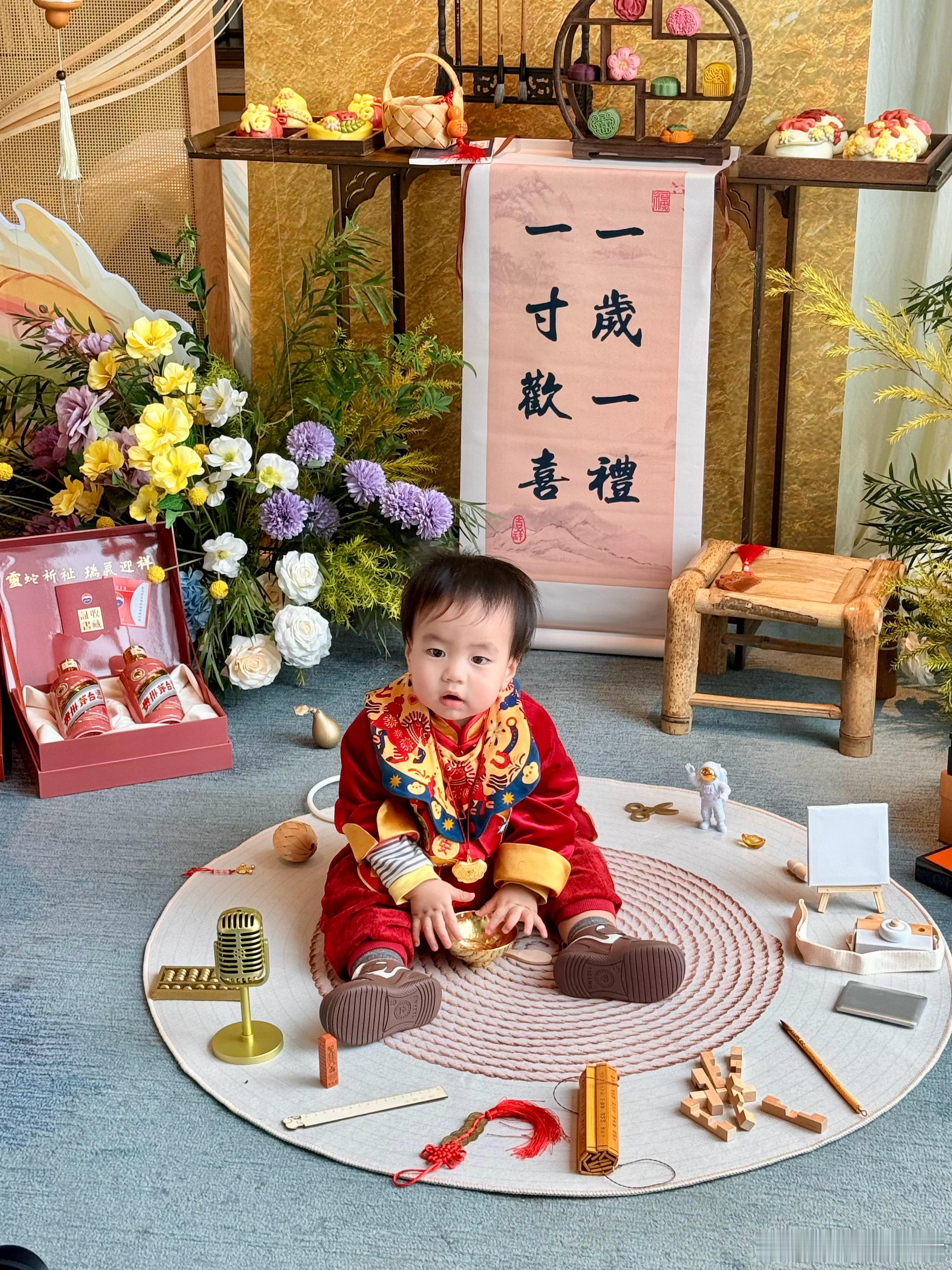 今天是黄豆小朋友的生日让我们一起祝这个娃生日快乐