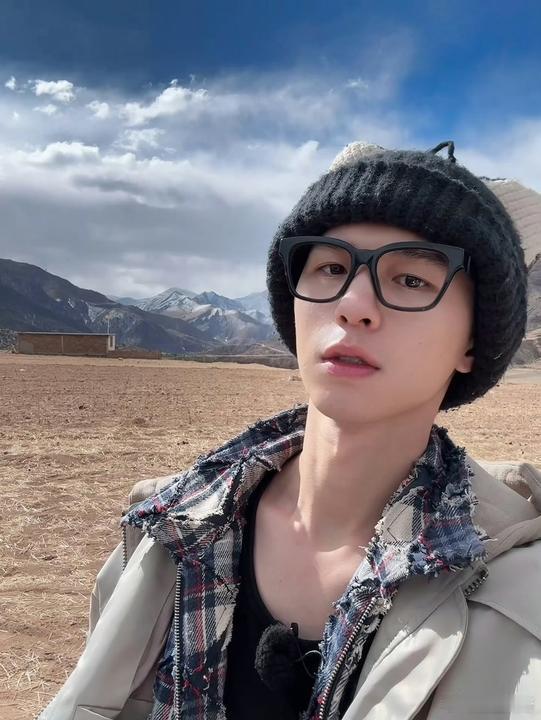 何浩楠经历一场场说下就下的雪何浩楠囊谦下次见经历一场场 说下就下的雪，何浩楠囊谦