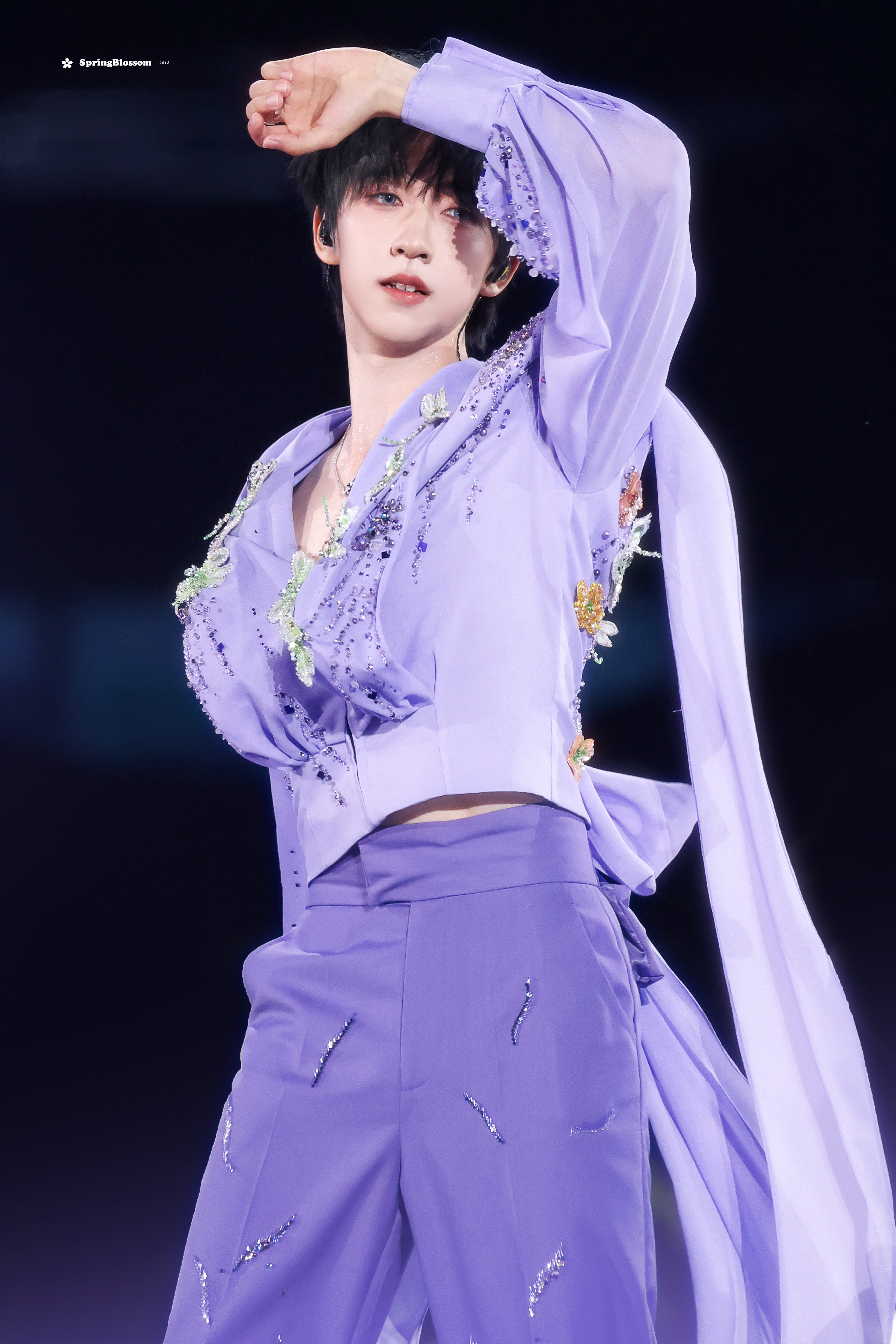 贺峻霖贺峻霖HUAWEI nova代言人💚 贺峻霖五十公里桃花坞6木铎起而千里