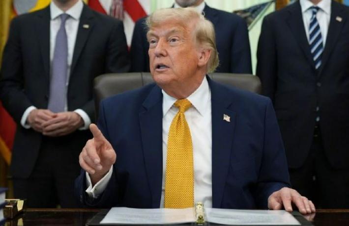 当不成总统了？特朗普中期选举告急，多份美国民调显示特朗普多项支持数据出现下滑，经