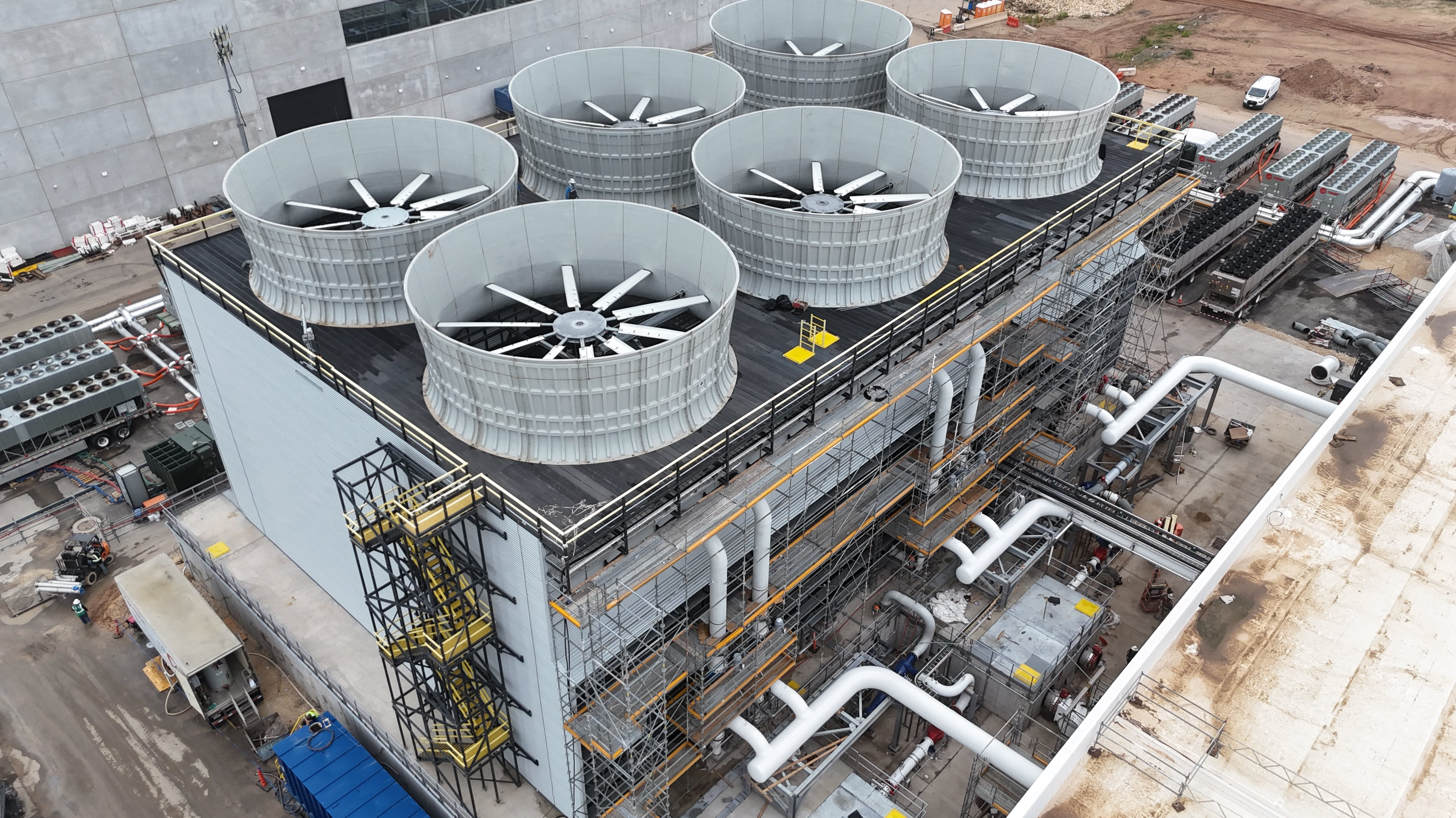 来自 Joe Tegtmeyer 的航拍，特斯拉 Giga Texas 工厂的 