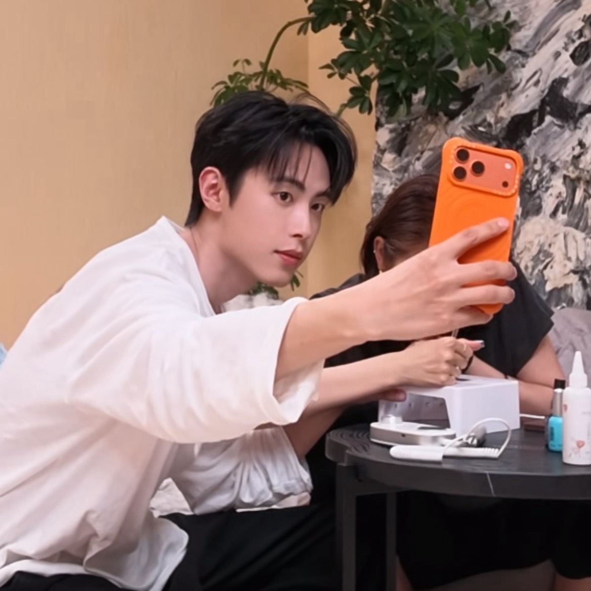 合照发一下🧐