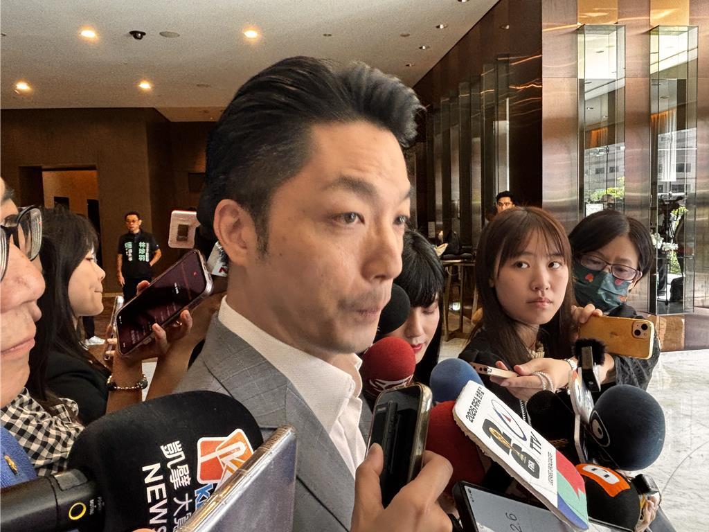 张景森批北市家长养妈宝 蒋万安点2关键考虑
行政机构前“政务委员”张景森28日于