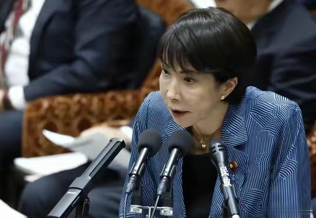 高市亮战争方案不到12小时，49条中日航线取消，中方罕见升级警告高市早苗再次发布