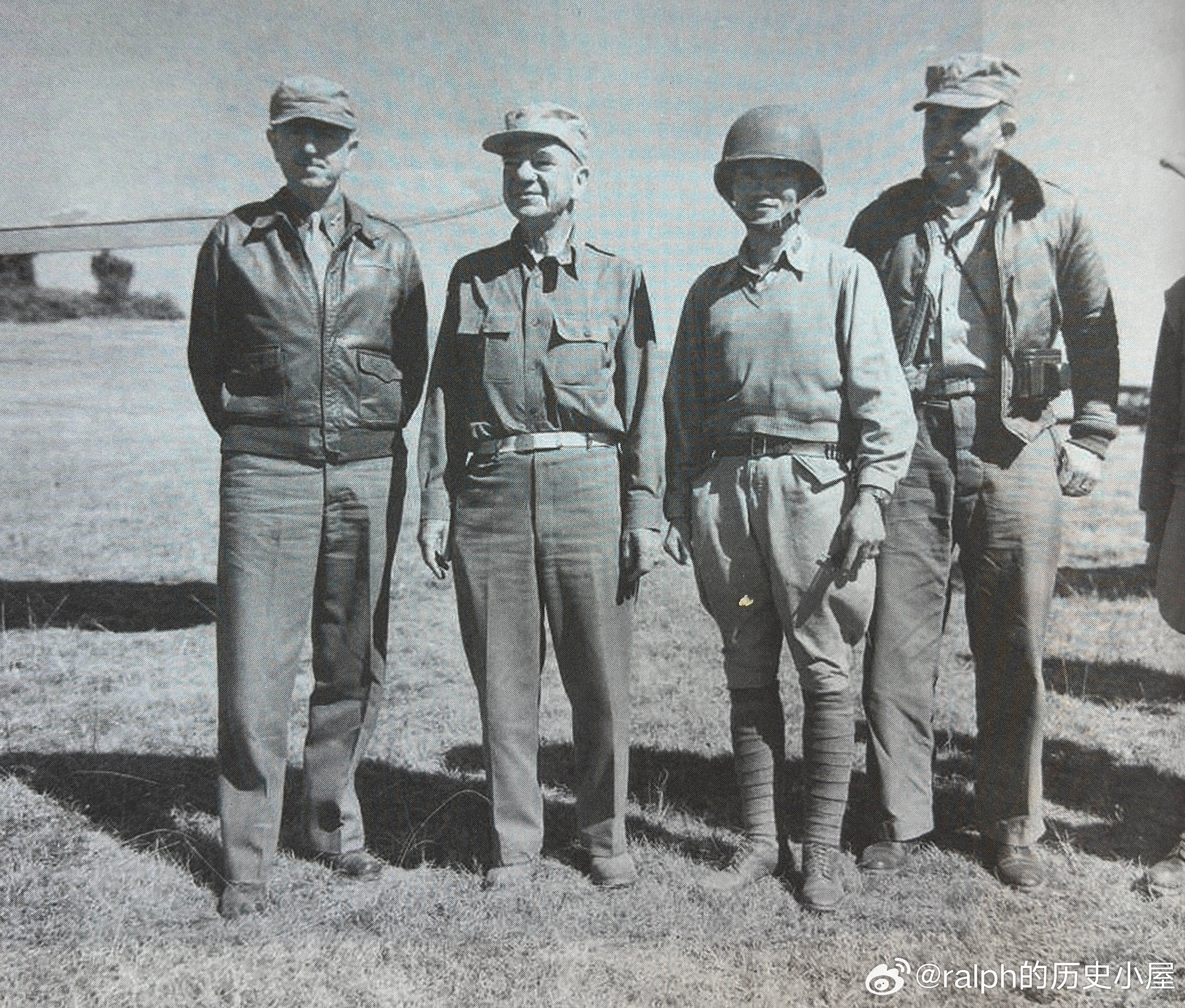 1945年1月16日攻克Namhkam南坎后，美国中国战区总司令Albert C