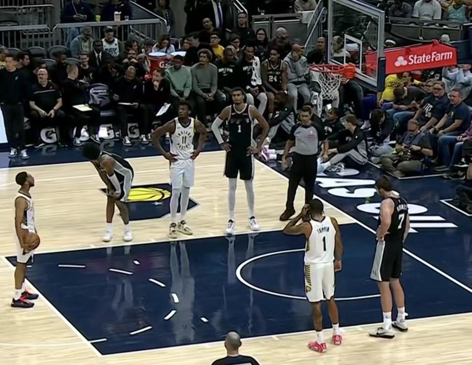 文班亚马现在体型真变态啊。。[泪奔]NBA你我皆主角 ​​​