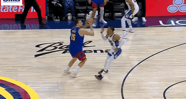 约基奇骗了威少一个三分犯规！好在国王最终赢了！瑕不掩瑜威少