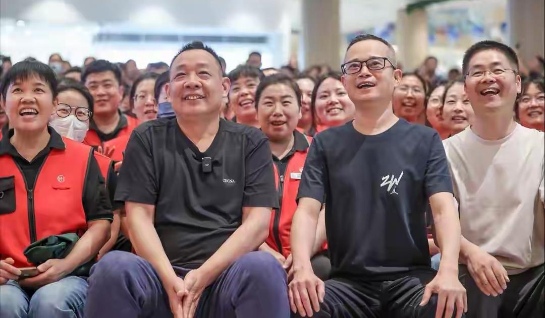 年赚上亿也要关门！看着胖东来整治无良房东，大家直呼解气！

这样的老板，就活该他