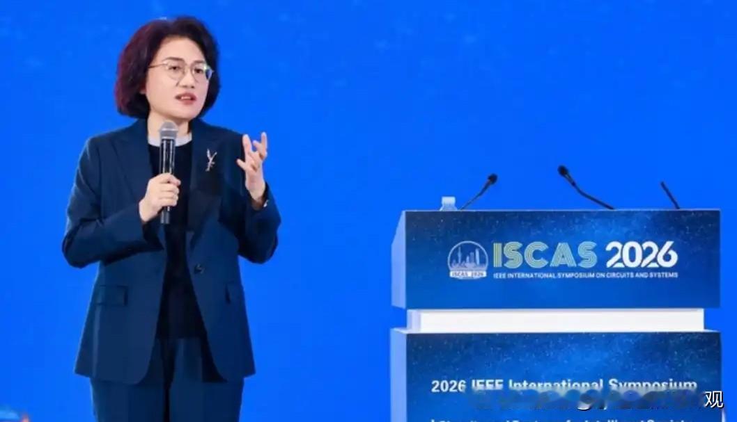 也来谈谈华为韬定律。不是专业的不谈技术，谈谈战略。

美国的战略是没有能力打倒中