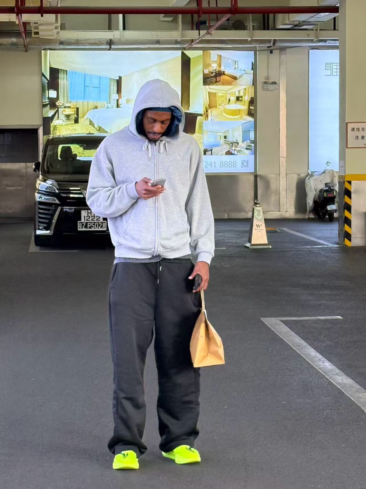 麦考尔什么时候可以上场打球呀！这都已经第四轮了，不过广东现在战绩还不错，就是每一