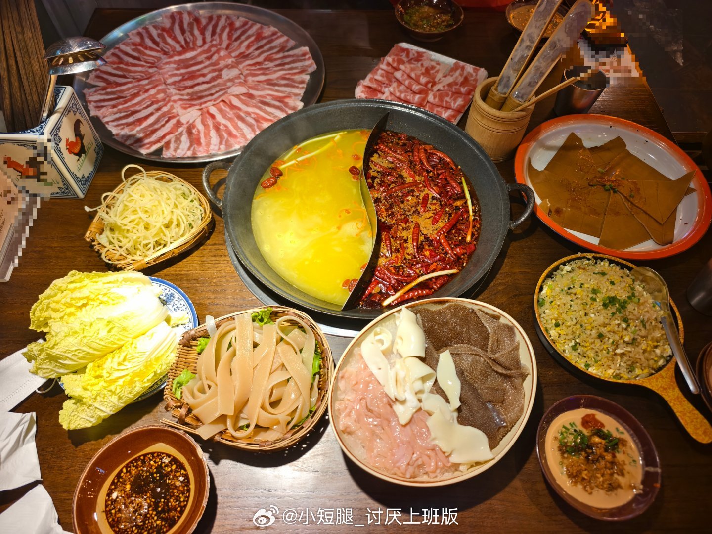 结束了8天的高强度加班终于能暂时松口气了带上狗宝出发！ ​​​
