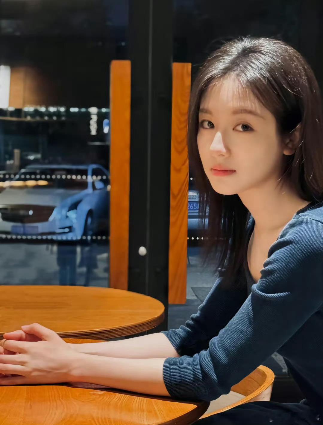 #李兰迪越素越美#李兰迪真的精致又好看，淡妆浓抹总相宜，古装现代装都美得毫不费力