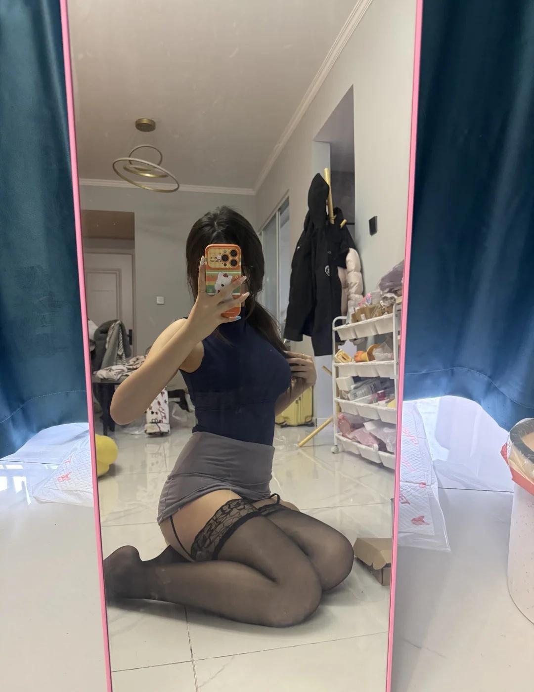 原汁原味[偷笑]无不良和低俗暗示正常穿搭 正常穿搭可出门 过膝袜