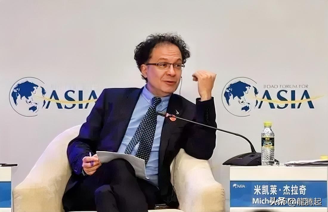 意大利前经济部副部长米歇尔·杰拉奇：中国剥夺了女生在大街上被偷窃、抢劫、性侵，并