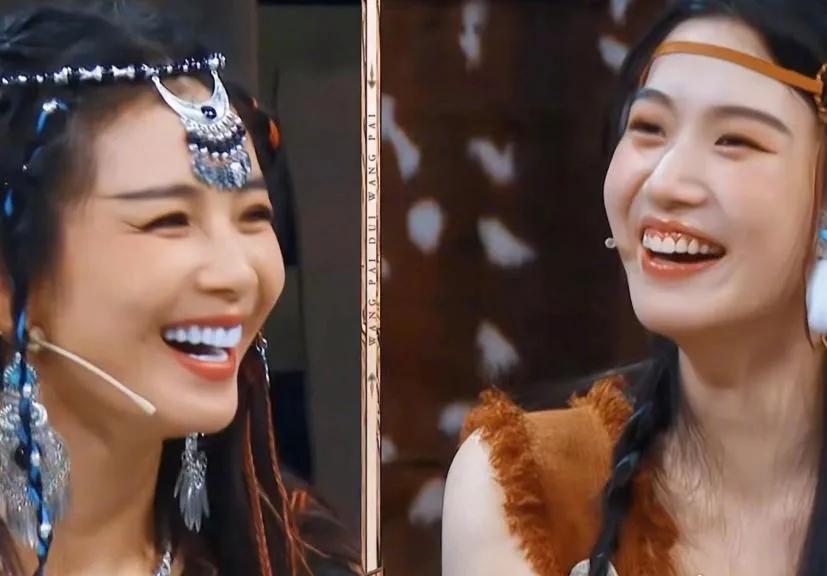 刘涛在节目中的一口烤瓷牙引发热议，是不是节目滤镜太重了，竟把刘涛的烤瓷牙照成蓝牙