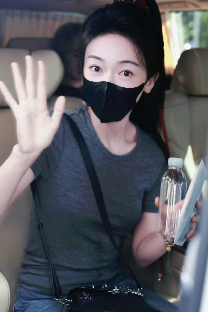 陈哲远江山为聘开机妆造吴谨言陈哲远首搭CP感 陈哲远江山为聘开机妆造，吴谨言陈哲