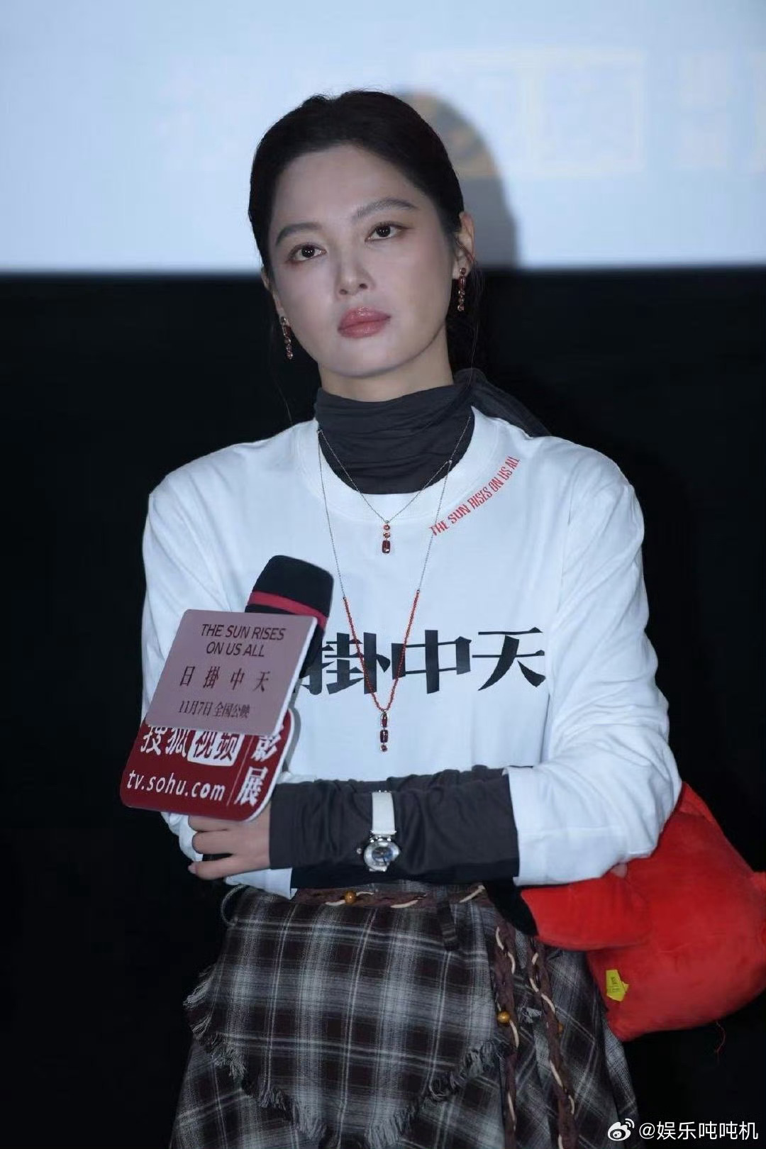 辛芷蕾解读人物的复杂性 好美的辛芷蕾[抱一抱]这状态，美到让人移不开眼，辛芷蕾解