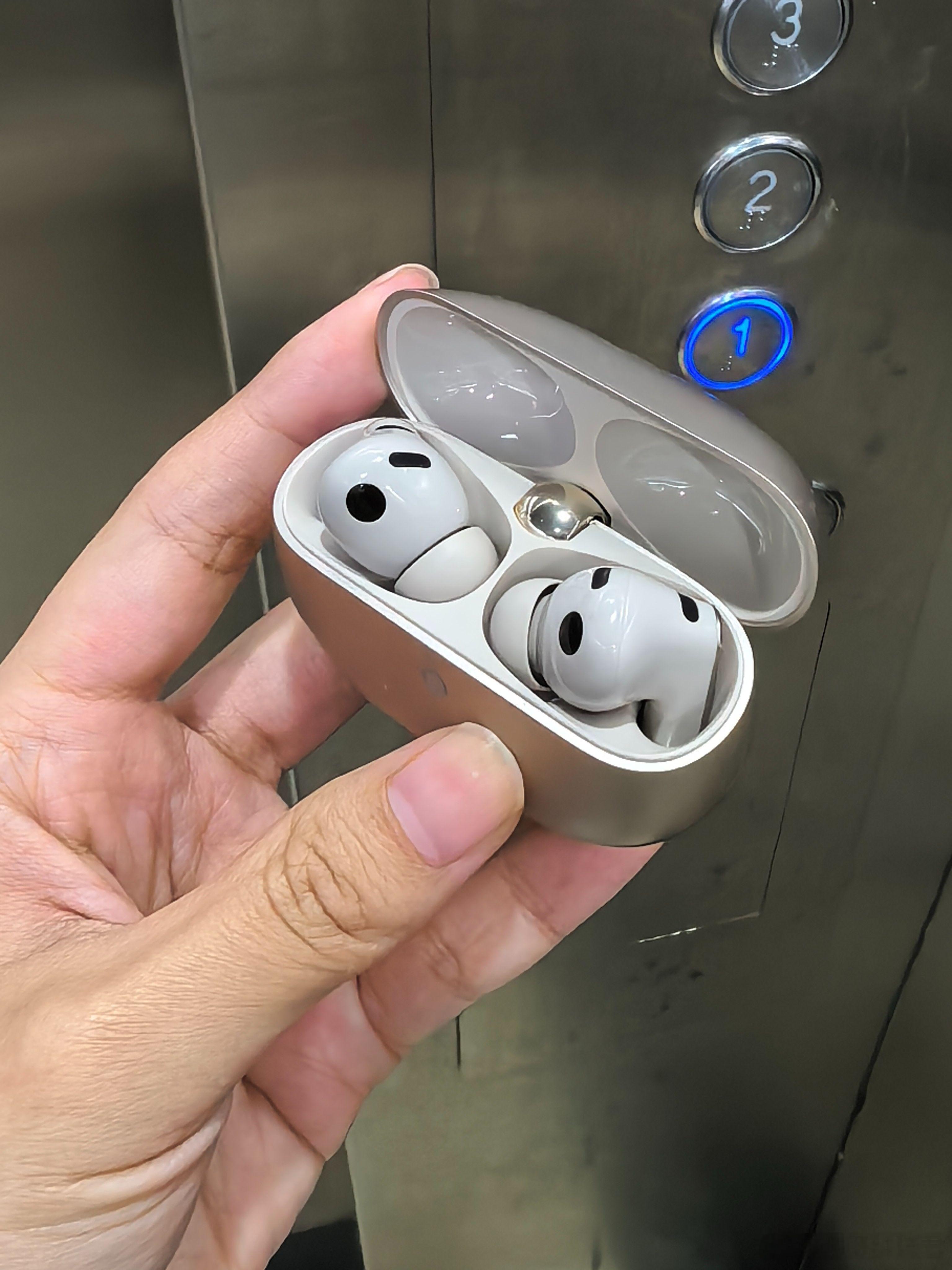 耳机是一个很私密的物件可以说除了手机，耳机就是第二个形影不离随身携带的电子产品了