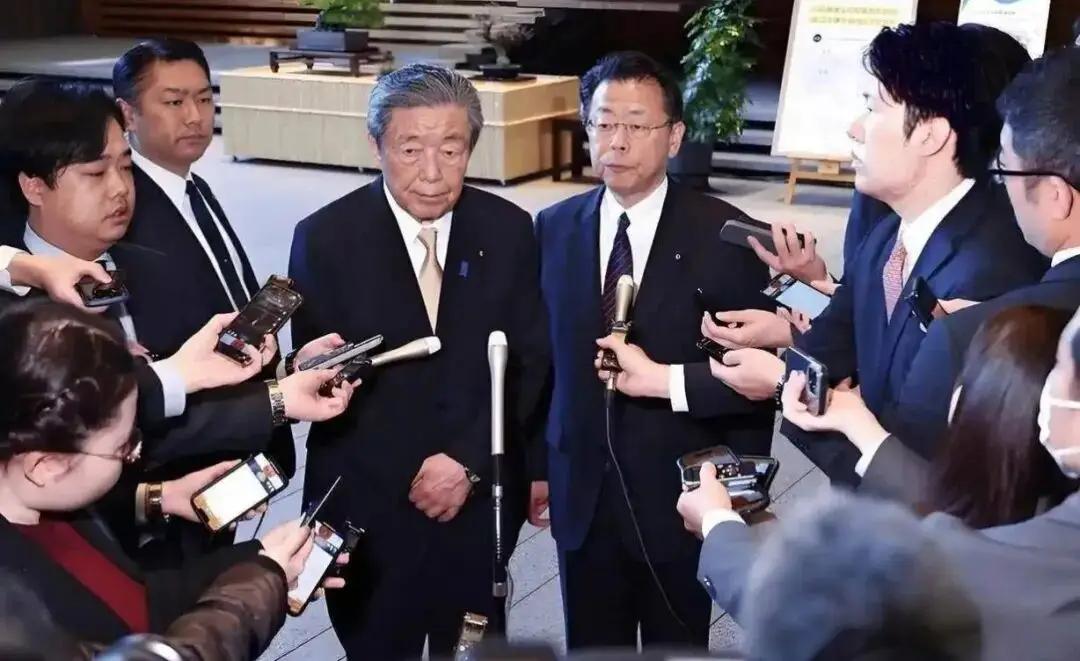 日本访华示好与引中导入境的矛盾，正在压缩自身的战略自主空间。

日本跨党派议员团