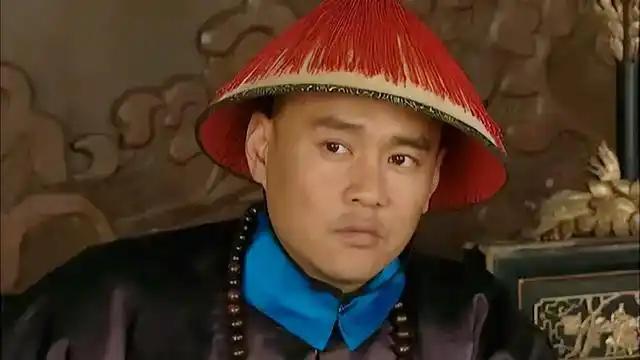 雍正刚坐上龙椅的第二天，便火速将胤祥封为总理事务大臣之首，还赐下清朝独一份的铁帽