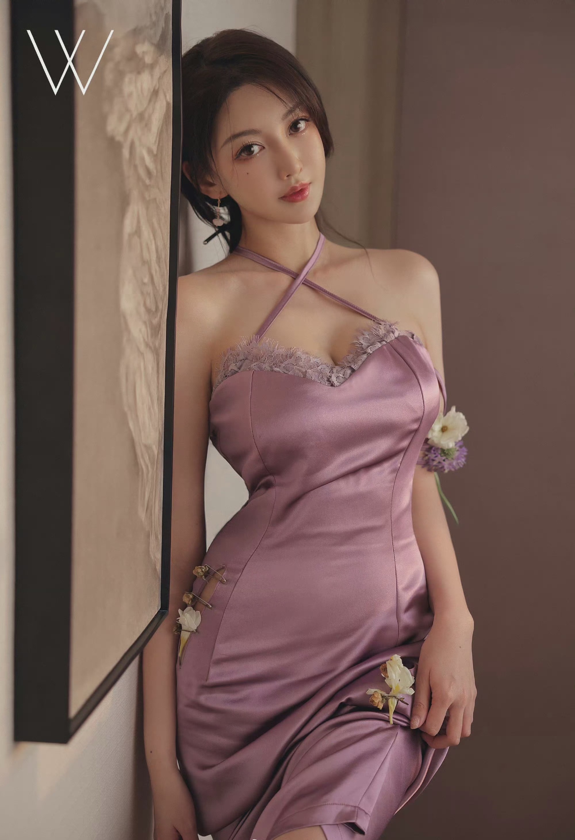 叶柯现在几乎也是全身科技了，不过叶柯美商还可以身材整得倒是挺不错的，只是脸不太自