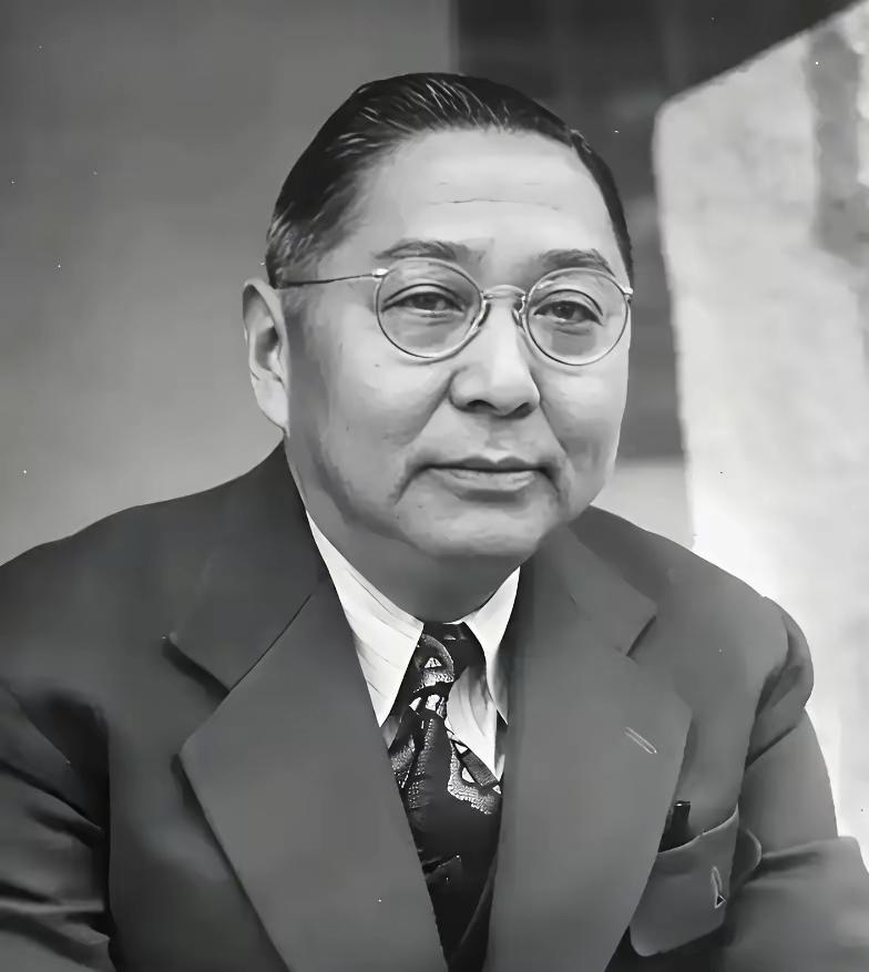孙科一辈子没叫过宋庆龄一声妈，却在1949年替她挡了蒋介石一“刀”。

主要信源
