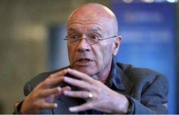 英国学者马丁·雅克，再次语出惊人！他说：“美国之所以一直针对中国，是因为中国犯了