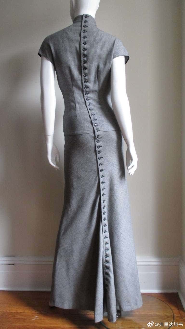 斯内普那么喜欢穿带扣子的衣服可以穿这件。来自alexander mcqueen1