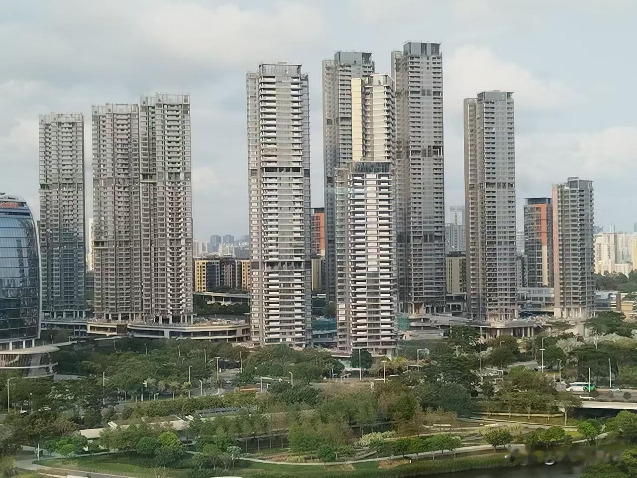 刚才刷到一个小伙伴，说创业一年的团队只剩下他一个人了。创业过的都知道，太正常了，