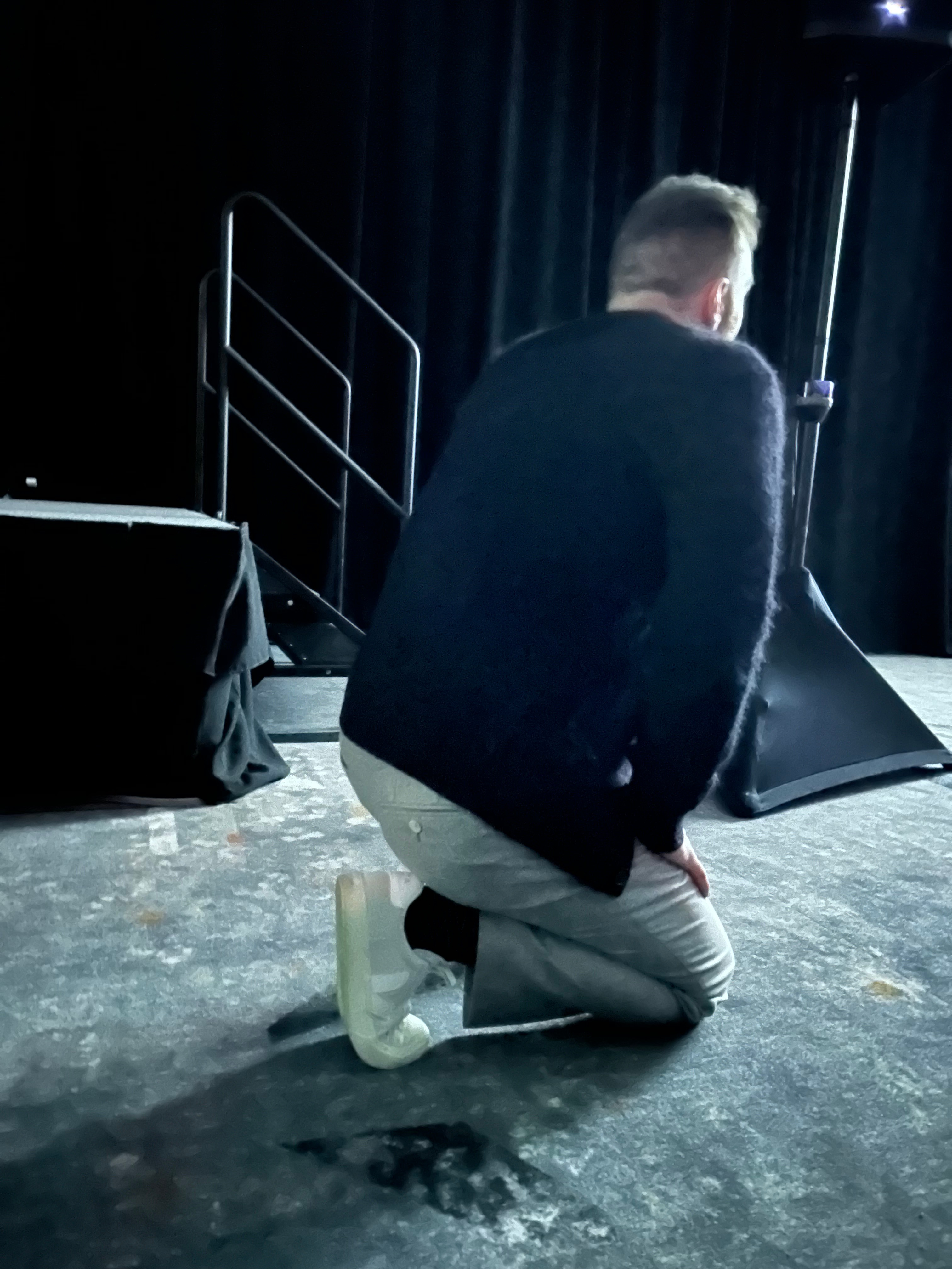 哈哈哈哈哈刚才漫威在NYCC#夜魔侠:重生#环节播放了片段，查理·考克斯应该没看