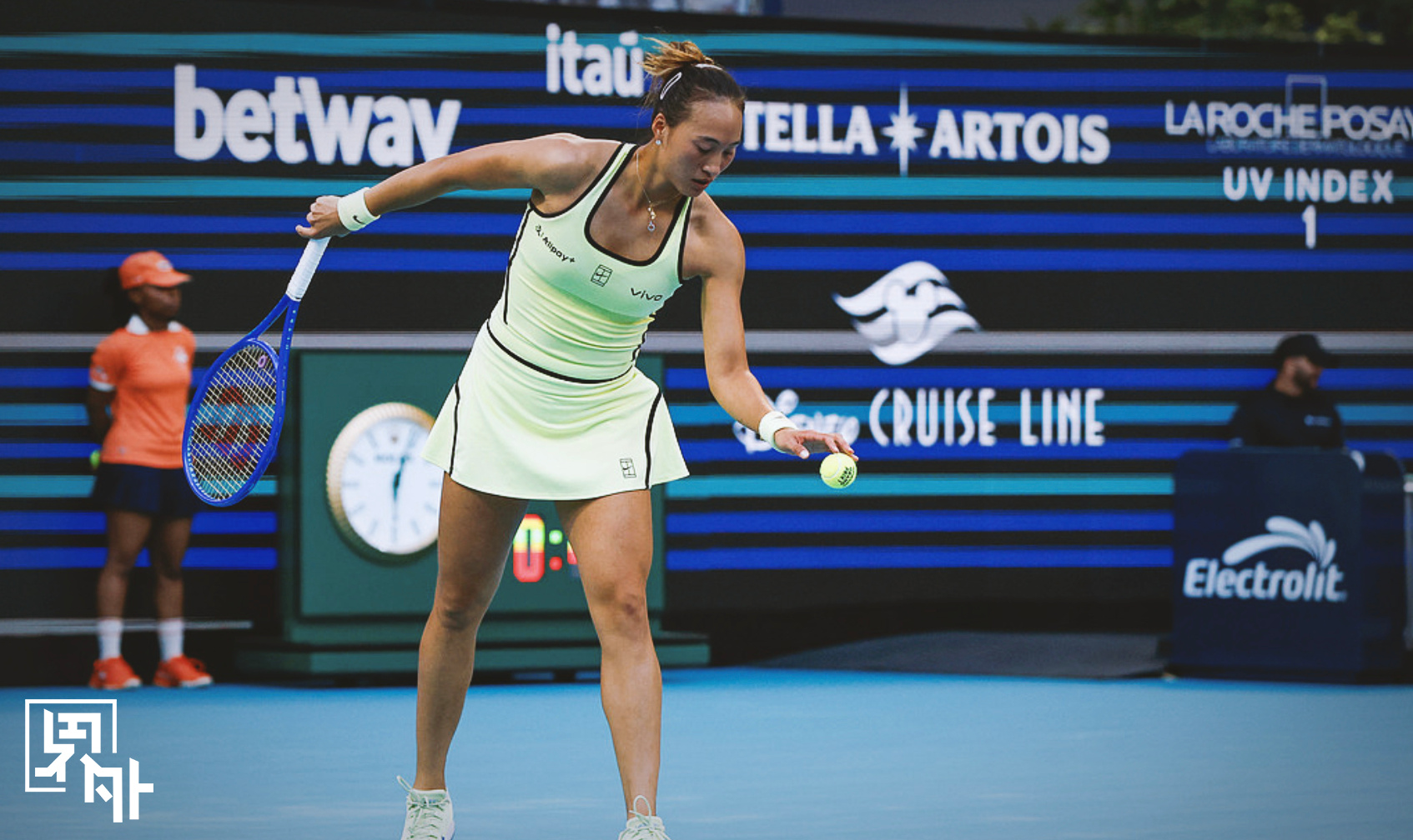 萨巴伦卡说郑钦文正在重回顶级萨巴伦卡很开心郑钦文健康归来 胜负之外的惺惺相惜！迈