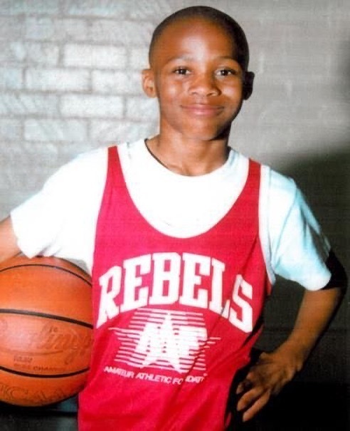 岁月更迭，爱意如初！愿你始终自由，愿你永远闪耀！最爱的威少37岁生日快乐！