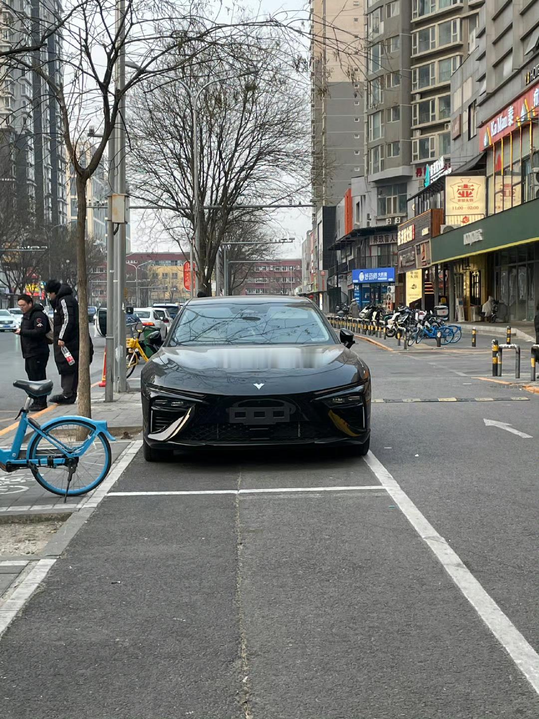 如果哪吒没有为了提高品牌定位去搞哪吒S、哪吒GT这种车型，而是专心造亲民的哪吒V