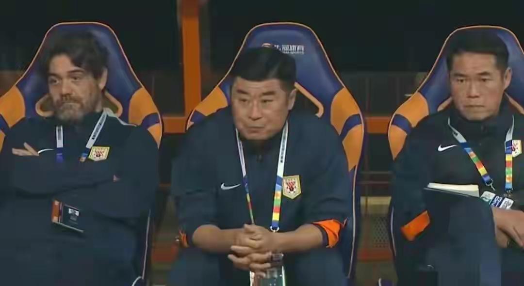 不管什么原因，主场输给大连英博不应该。
总感觉今年的泰山队不是那么丝滑，从教练组